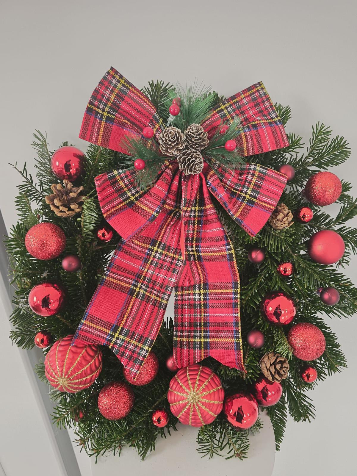 Natural Christmas wreath in red