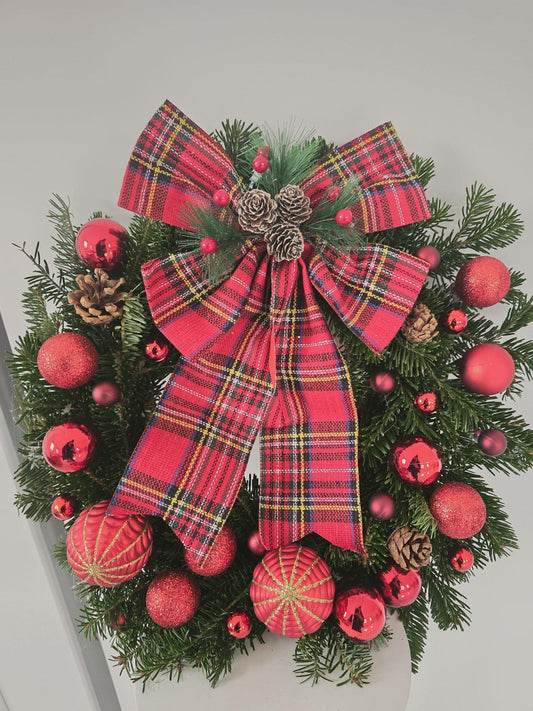 Natural Christmas wreath in red