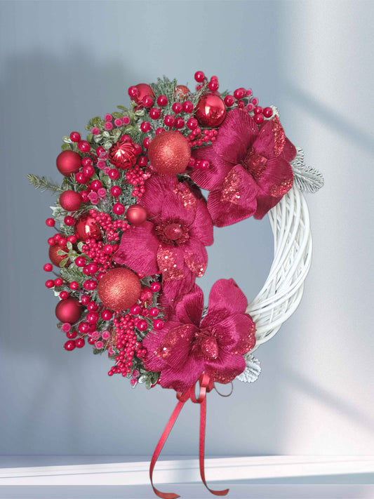 Rattan wreath in red