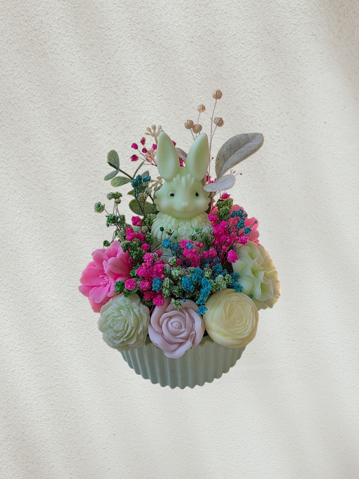 Ceramic Easter arrangement with scented candles